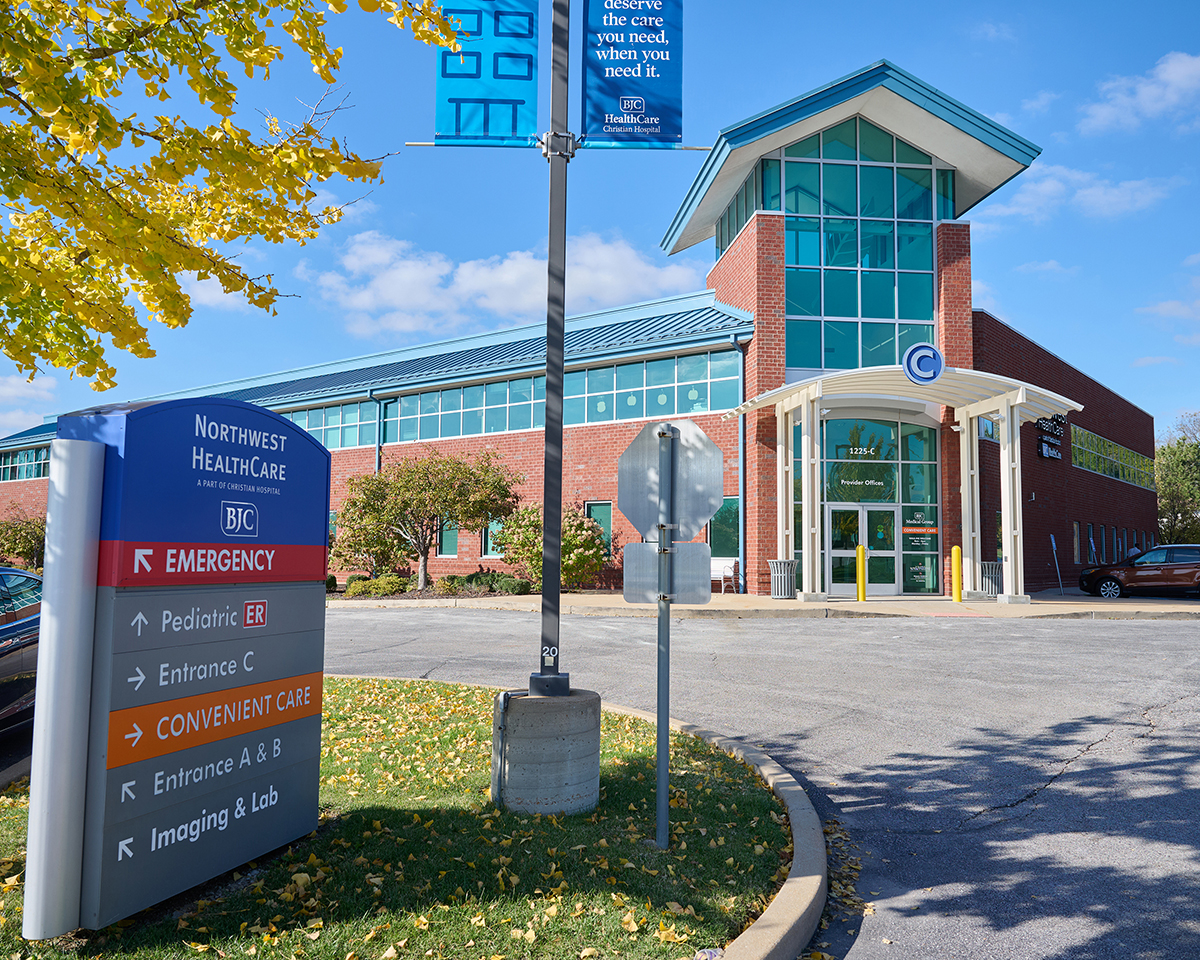 Building entrance to Northwest Healthcare