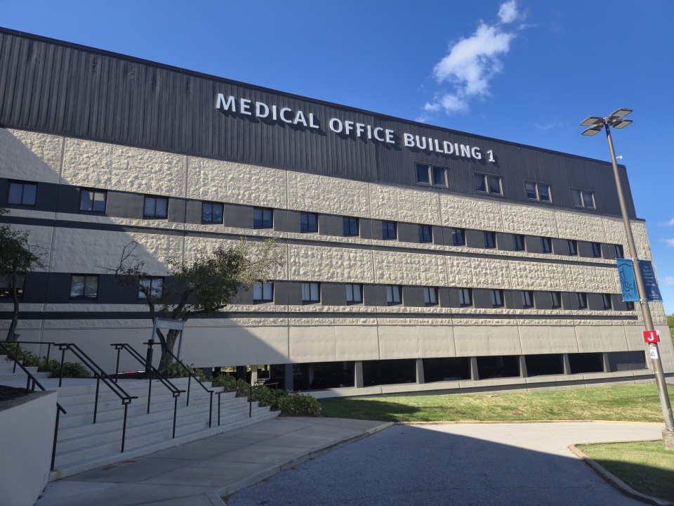 Exterior building view of BJC Medical Group Neurology at Christian Hospital – 109N - Medical Office Building 1