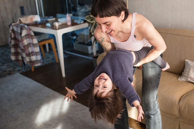 White mom with kid