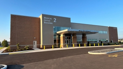 Front view of the Parkland Health Center Primary Care Clinic building
