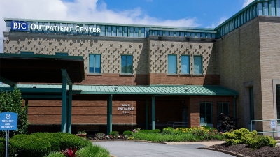 Buidling view of BJC Medical Group Rheumatology at Sunset Hills
