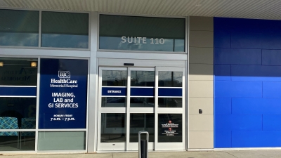 2122 Entrance B Doors