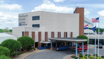 Parkland Health Center front entrance