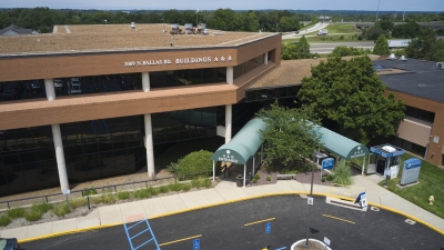 aerial view of Missouri Baptist Medical Center Building A&B with the front entrance shown